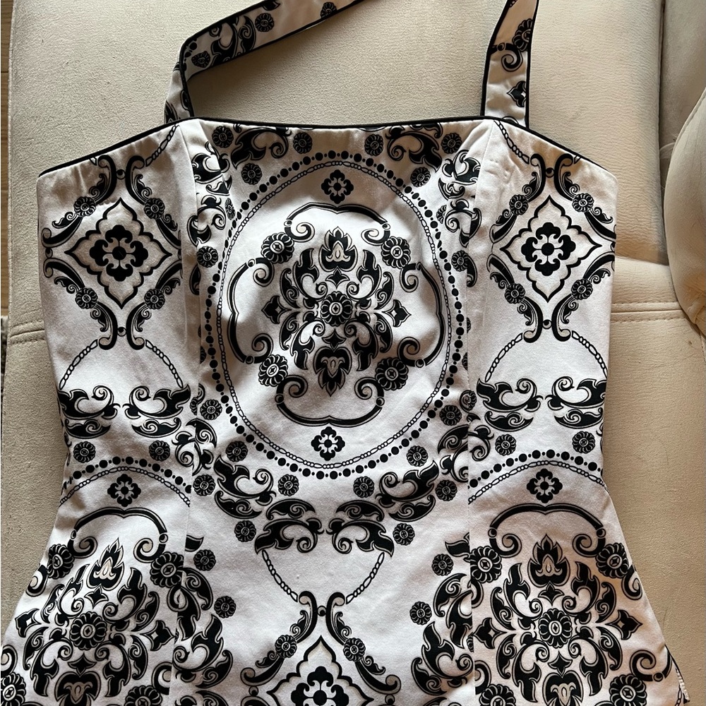 White House Black Market Halter SZ 4
